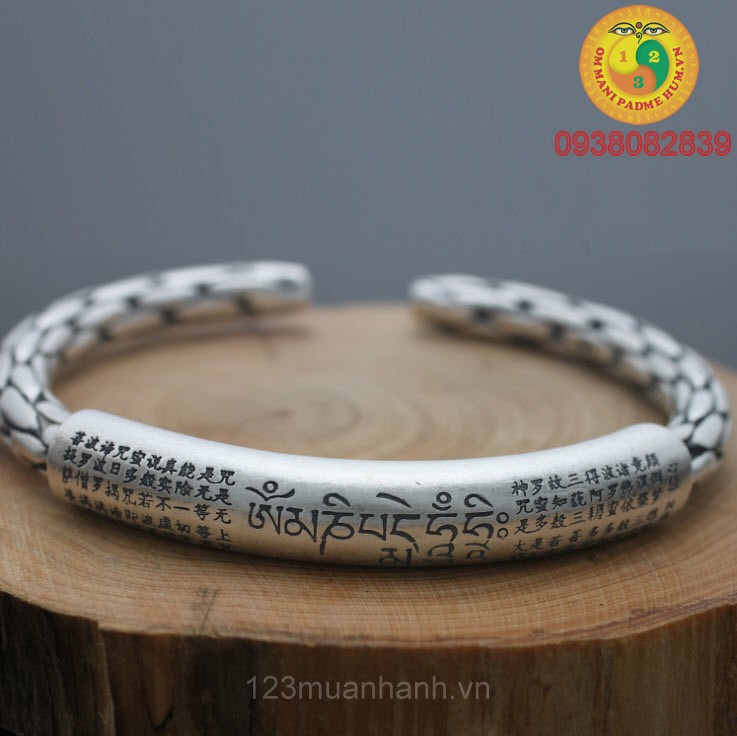 Vòng tay bạc thần chú Om Mani Padme Hum